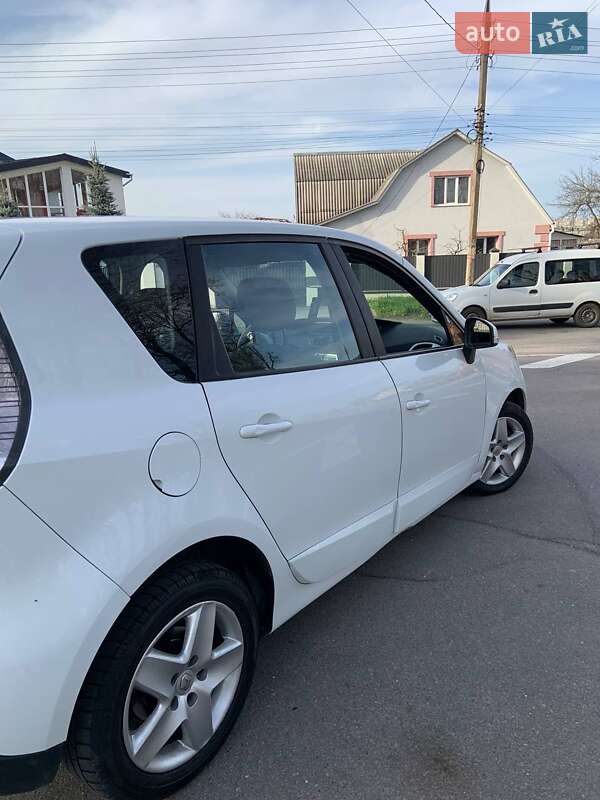 Минивэн Renault Scenic 2012 в Виннице