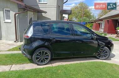 Минивэн Renault Scenic 2013 в 