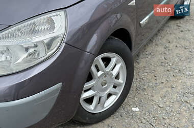 Минивэн Renault Scenic 2005 в 