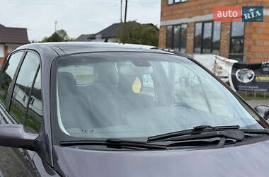 Минивэн Renault Scenic 2005 в 