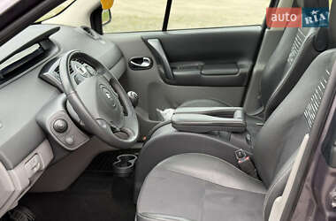 Минивэн Renault Scenic 2005 в 