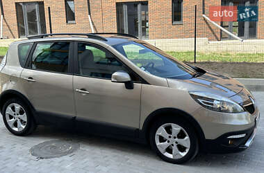 Минивэн Renault Scenic 2013 в 