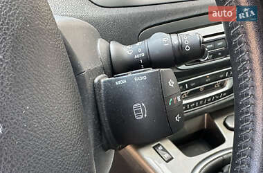 Минивэн Renault Scenic 2013 в 