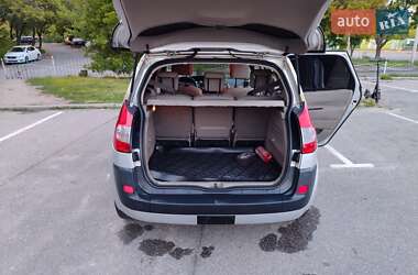 Минивэн Renault Scenic 2005 в 