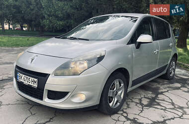 Минивэн Renault Scenic 2010 в Ровно