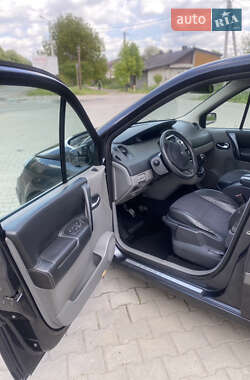 Минивэн Renault Scenic 2005 в 