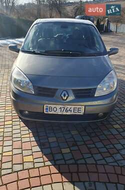 Минивэн Renault Scenic 2003 в 