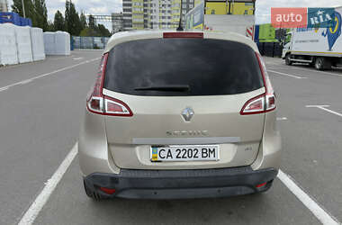 Мінівен Renault Scenic 2011 в 