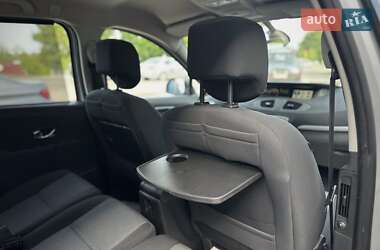 Мінівен Renault Scenic 2013 в 