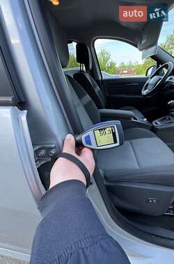 Мінівен Renault Scenic 2013 в 