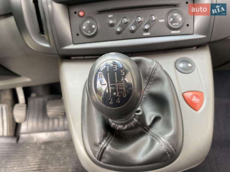 Мінівен Renault Scenic 2007 в Луцьку