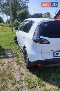 Мінівен Renault Scenic 2015 в 