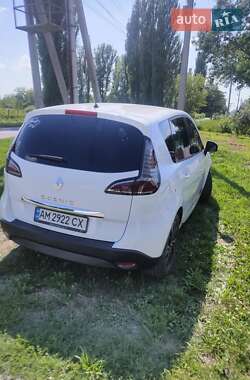 Мінівен Renault Scenic 2015 в 