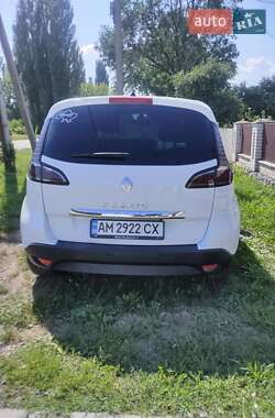 Мінівен Renault Scenic 2015 в 