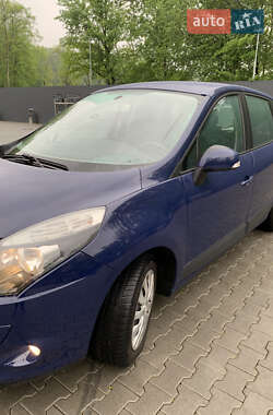 Минивэн Renault Scenic 2009 в 