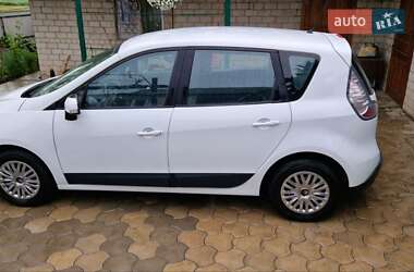 Минивэн Renault Scenic 2012 в 