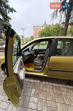 Мінівен Renault Scenic 2004 в 