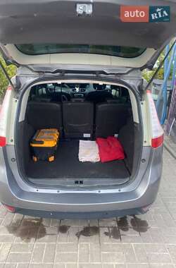 Мінівен Renault Scenic 2012 в 