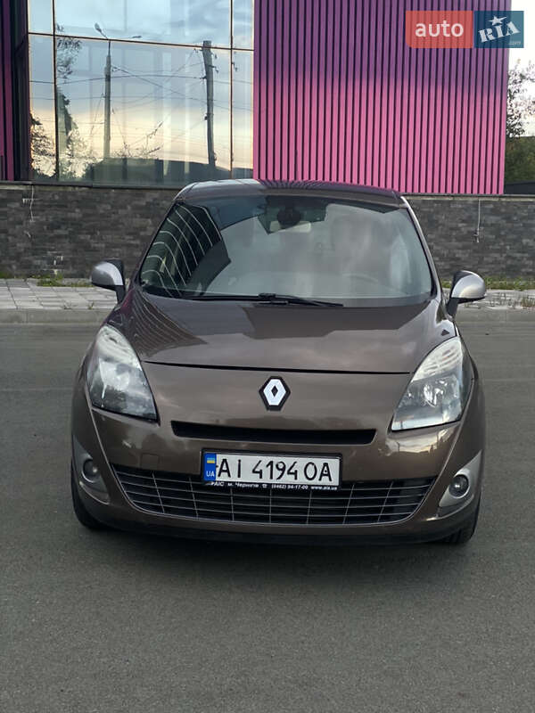 Мінівен Renault Scenic 2010 в Чернігові