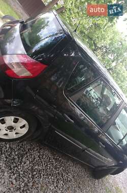 Минивэн Renault Scenic 2003 в 