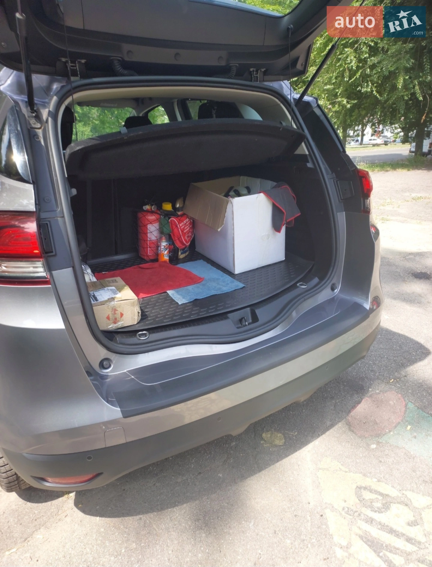 2017 Renault Scenic - мініатюра 18