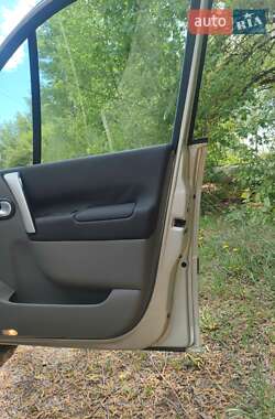 Минивэн Renault Scenic 2006 в 