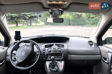 Минивэн Renault Scenic 2006 в 