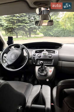 Минивэн Renault Scenic 2006 в 