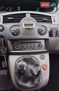 Минивэн Renault Scenic 2005 в 