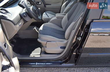 Минивэн Renault Scenic 2005 в 