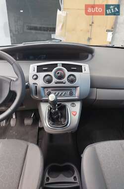 Минивэн Renault Scenic 2009 в 