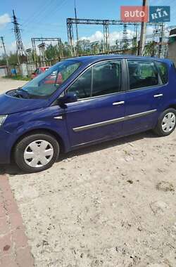 Минивэн Renault Scenic 2009 в 