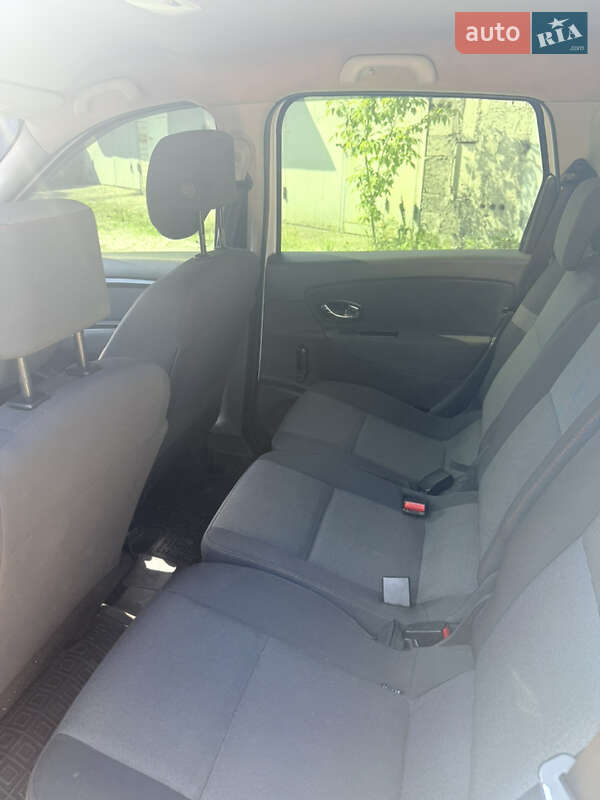 Минивэн Renault Scenic 2017 в Киеве