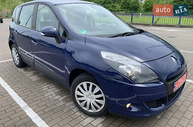 Минивэн Renault Scenic 2009 в 