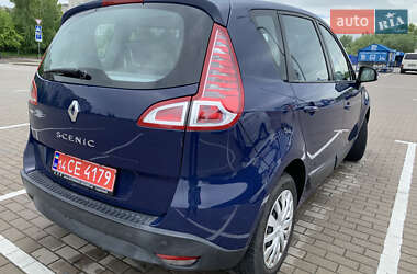 Минивэн Renault Scenic 2009 в 