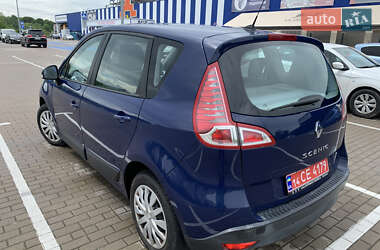 Минивэн Renault Scenic 2009 в 