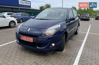 Минивэн Renault Scenic 2009 в 