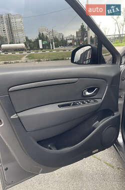 Минивэн Renault Scenic 2010 в 