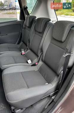 Минивэн Renault Scenic 2010 в 