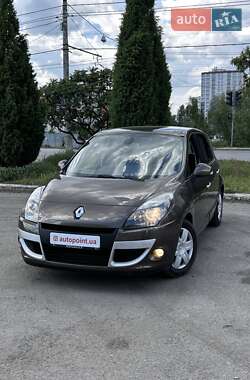 Минивэн Renault Scenic 2010 в Сумах