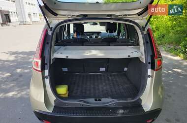 Мінівен Renault Scenic 2010 в 