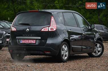 Минивэн Renault Scenic 2009 в 