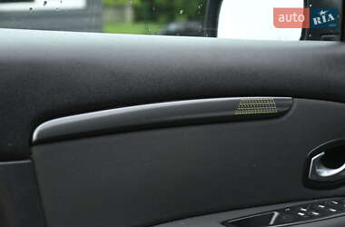 Минивэн Renault Scenic 2009 в 