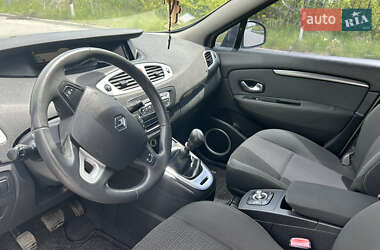 Минивэн Renault Scenic 2009 в 