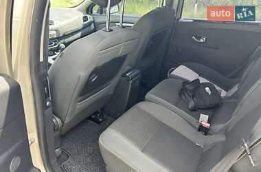 Минивэн Renault Scenic 2009 в 