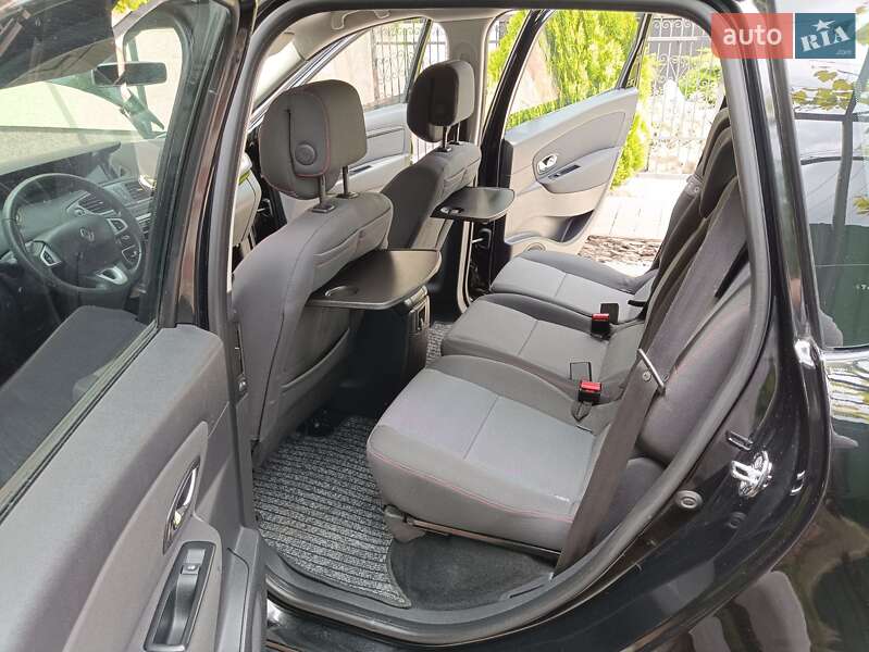 Минивэн Renault Scenic 2012 в Виноградове