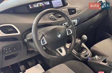 Мінівен Renault Scenic 2012 в 