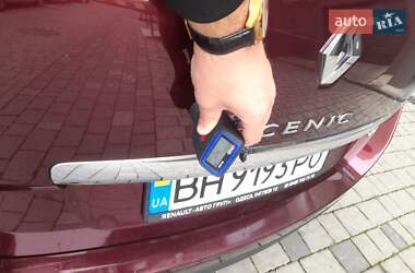 Минивэн Renault Scenic 2015 в 