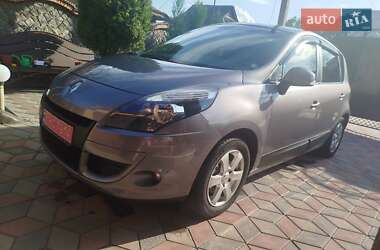 Минивэн Renault Scenic 2009 в Ахтырке