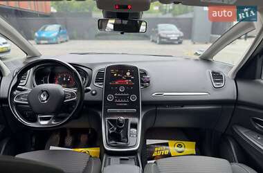 Минивэн Renault Scenic 2017 в 
